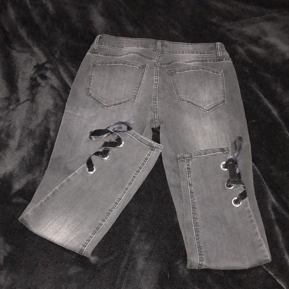 Jeans - Picture 2 of 3